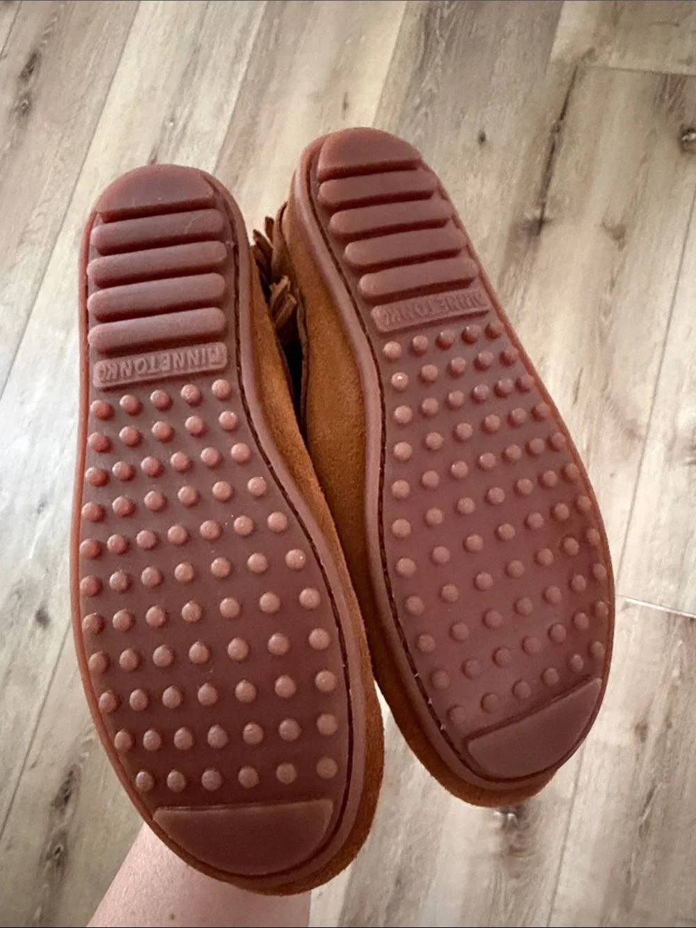 Minnetonka | Kids Suede Fringe Moccasins in Rust Orange | NWOB | size 3